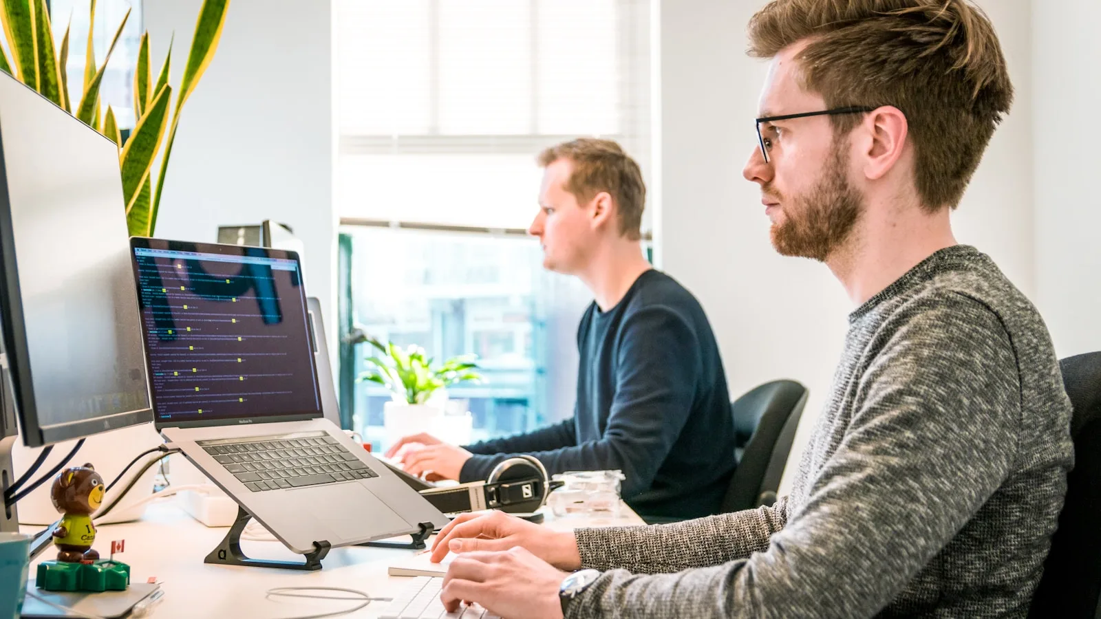Sovereign AI Schweiz 2026 — Apertus 70B, Swisscom Sovereign AI Platform, CSCS Lugano und Vertex AI Region Zurich orchestriert von PROMETHEUS